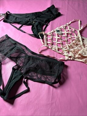 Women’s Lace & Mesh Strappy Thong Panties - Black and Cream